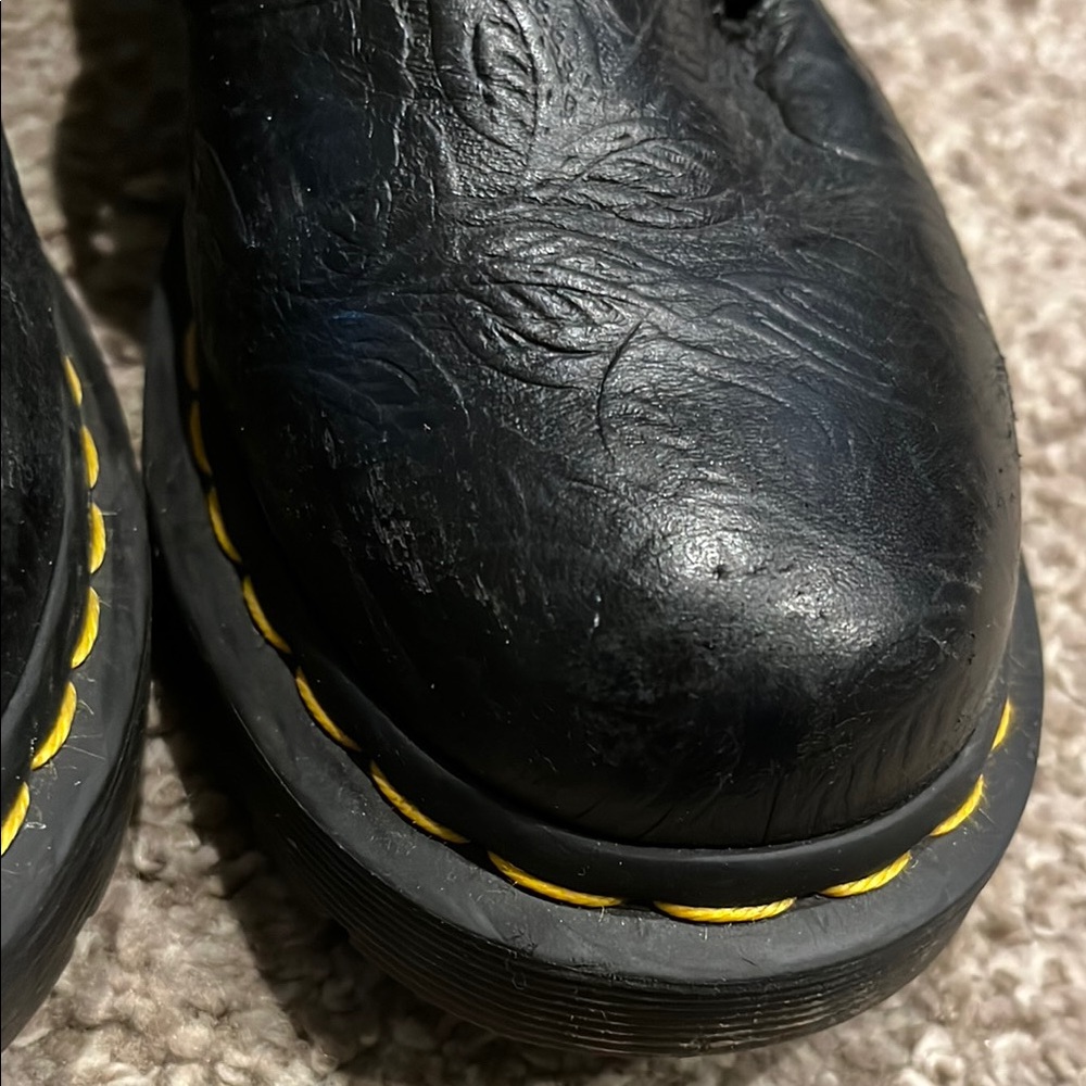 Vintage Dr. Martens Mary Jane Tooled Floral Black Leather Buckle Shoes Size 7 - Picture 10 of 12